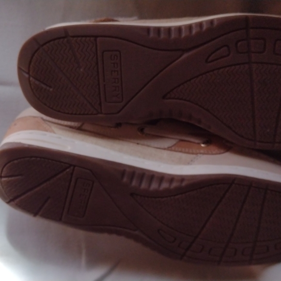 Sperry - Picture 3 of 4